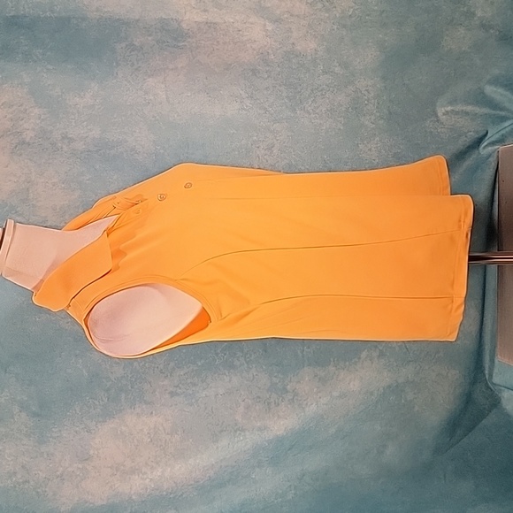 "Greg Norman Play Dry Golf Sleeveless Polo w/ Paneled Sides - Picture 3 of 7